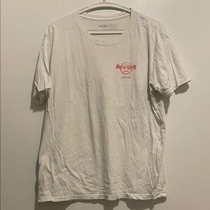 Hard Rock Cafe Las Vegas White Graphic  T‑Shirt with Red Logo